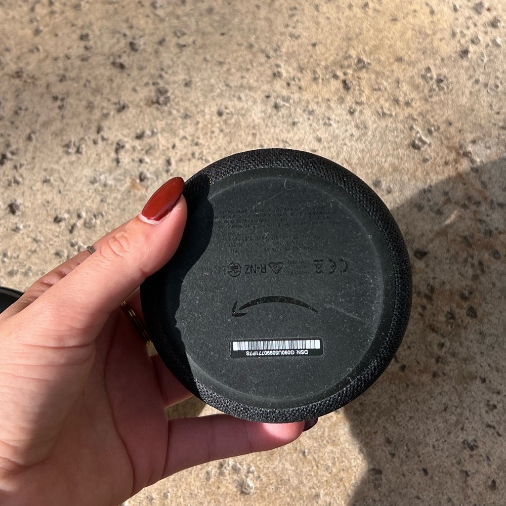 Two Amazon echo dots 3rd generation - Picture 3 of 7